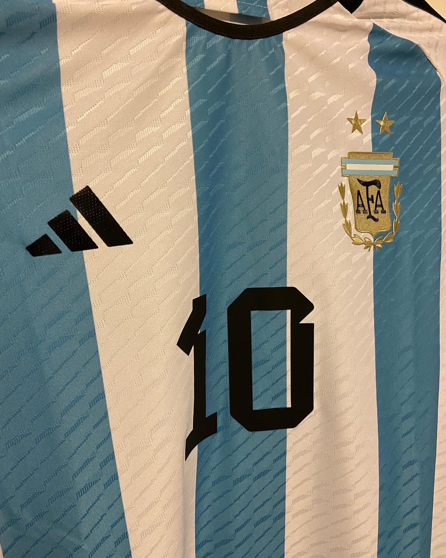 2022 Messi Argentina AUTHENTIC Heat.Rdy Home Jersey 2 STARS - Adidas Official Product (HB9218)